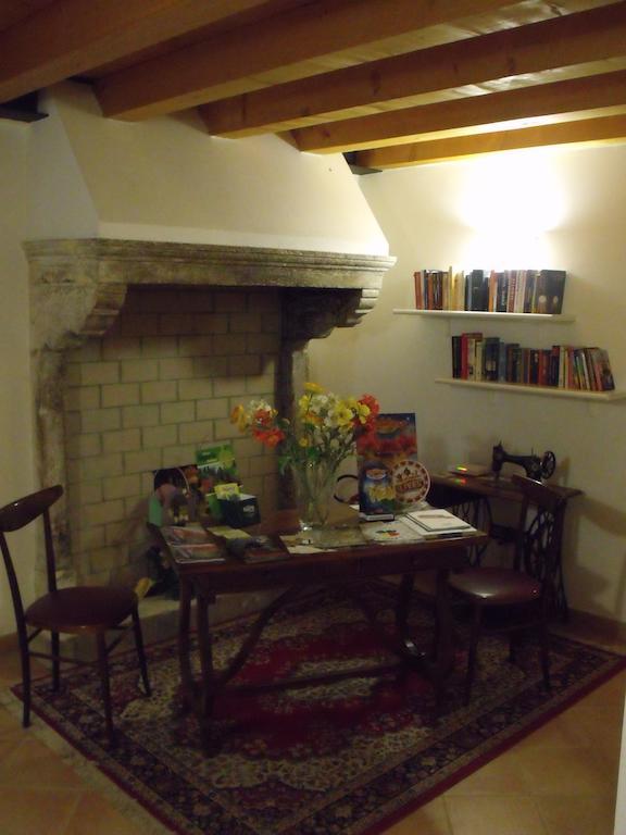 Agriturismo Al Tralcio Valeggio sul Mincio Buitenkant foto