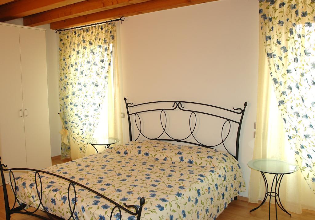 Agriturismo Al Tralcio Valeggio sul Mincio Kamer foto
