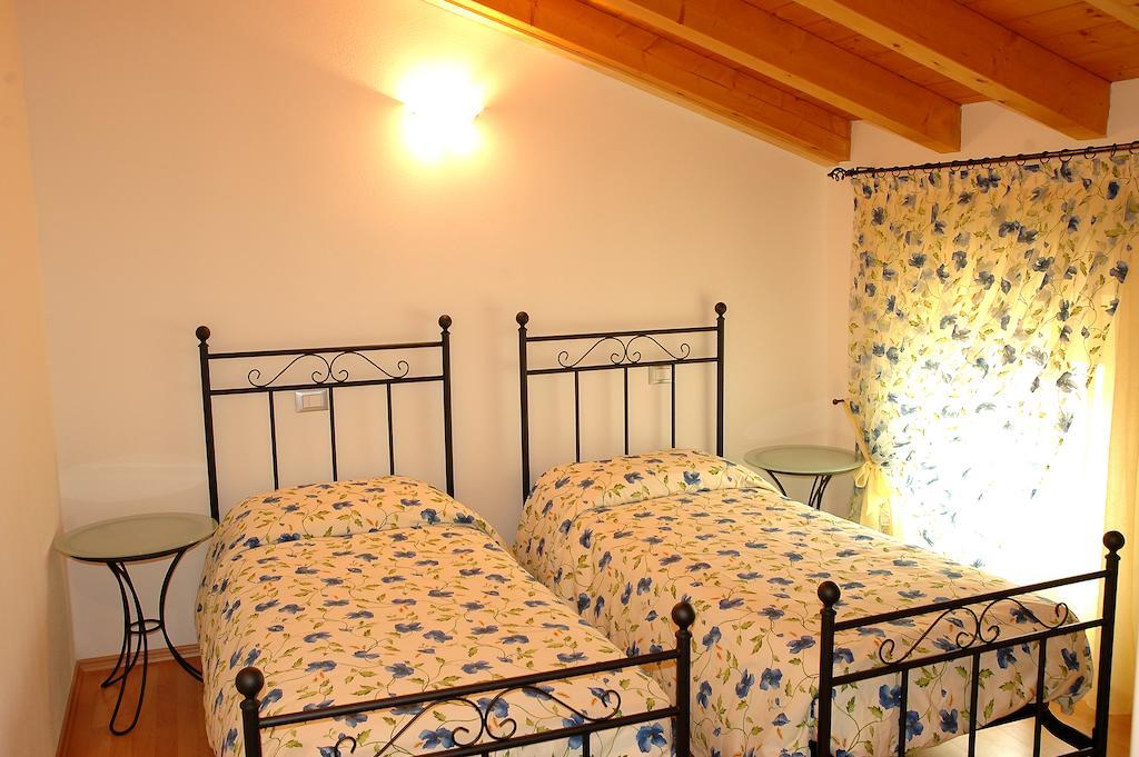 Agriturismo Al Tralcio Valeggio sul Mincio Kamer foto